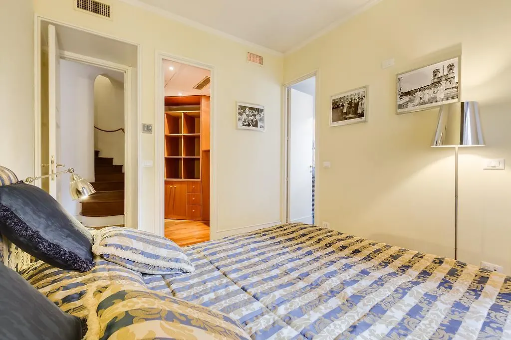 Holiday House Belle Arti Roma 0*,  Italia